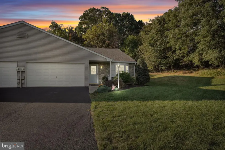 2598 Shagbark Ct, York, PA 17406 - #2