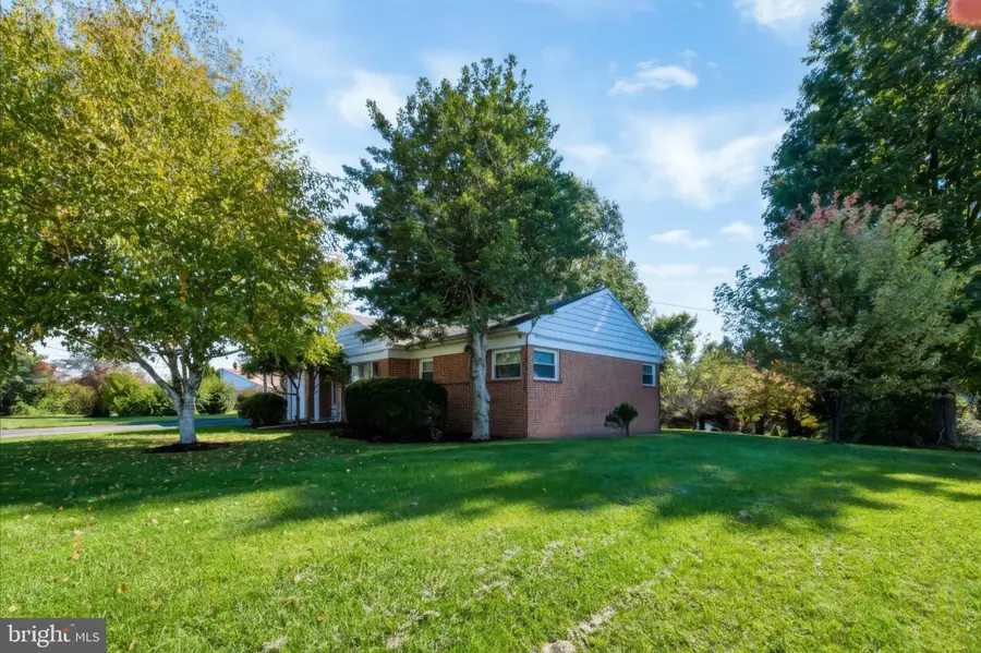 28 Longview Rd, Seven Valleys, PA 17360 - #3