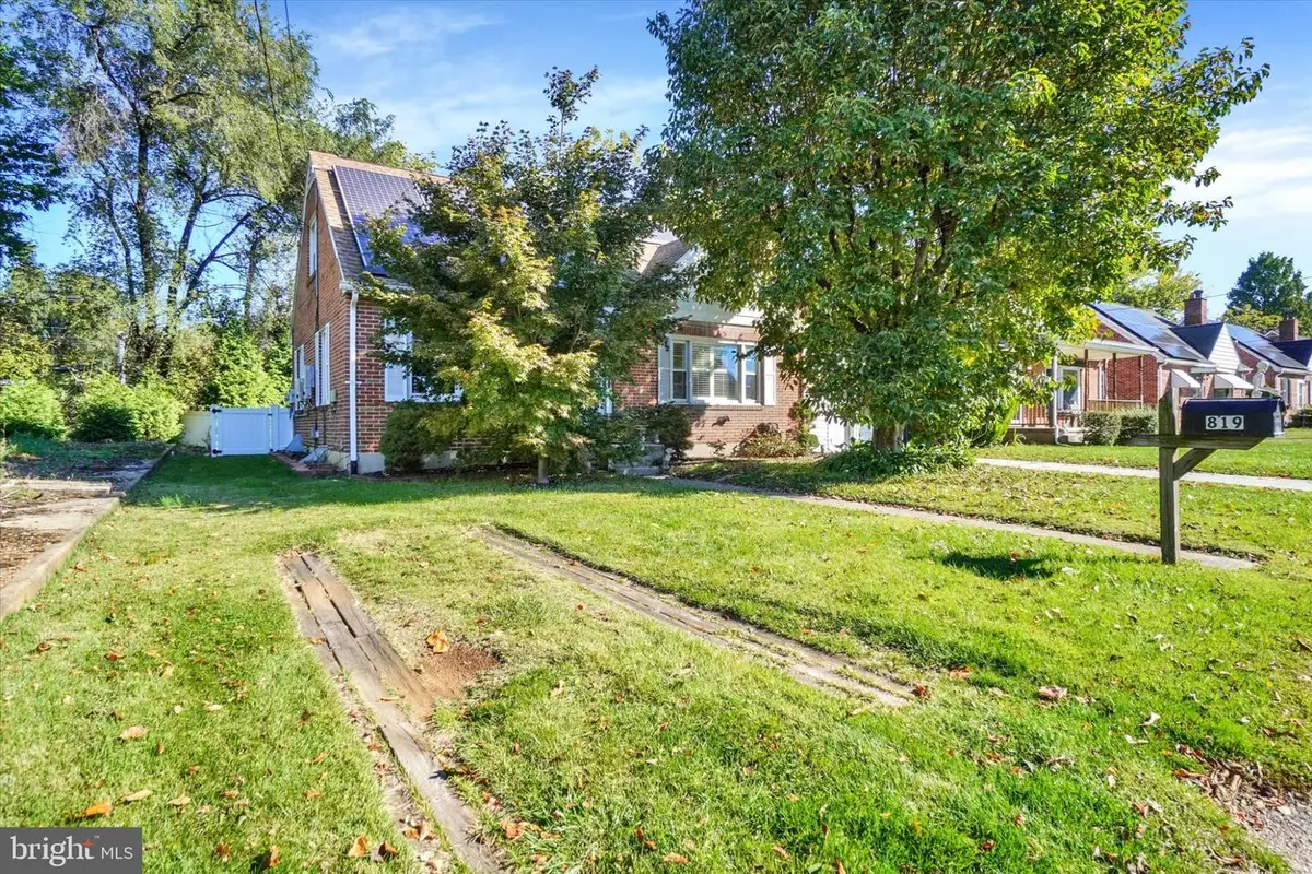 819 E 11th Ave, York, PA 17402 - #1