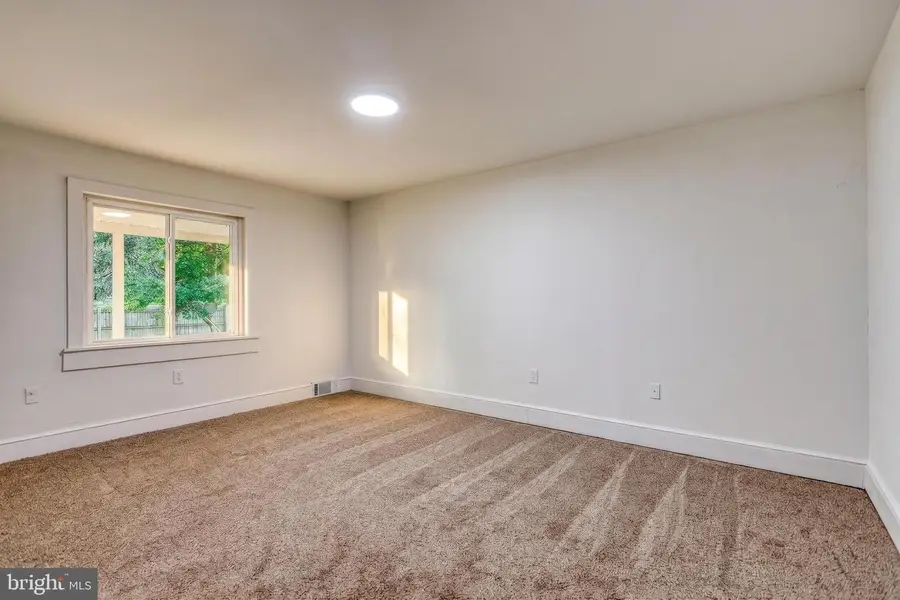 1910 S Queen St, York, PA 17403 - #3