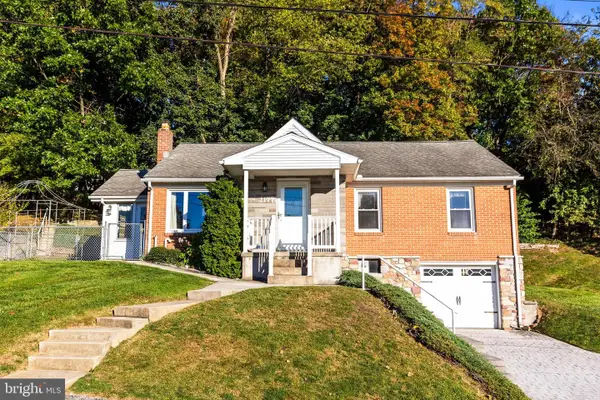 2177 Fineview Road, YORK, PA 17406
