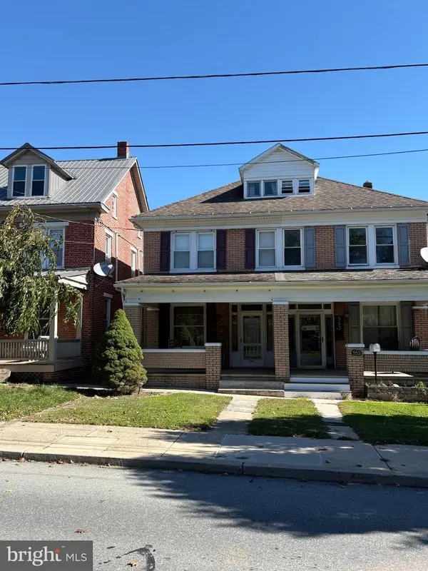 551 S Main St, RED LION, PA 17356