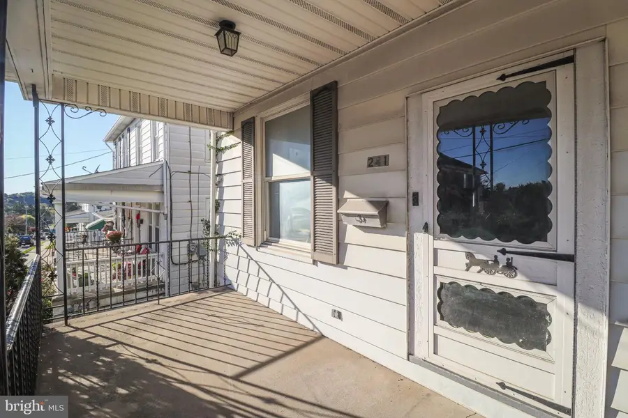 241 W High St, Red Lion, PA 17356 - #3