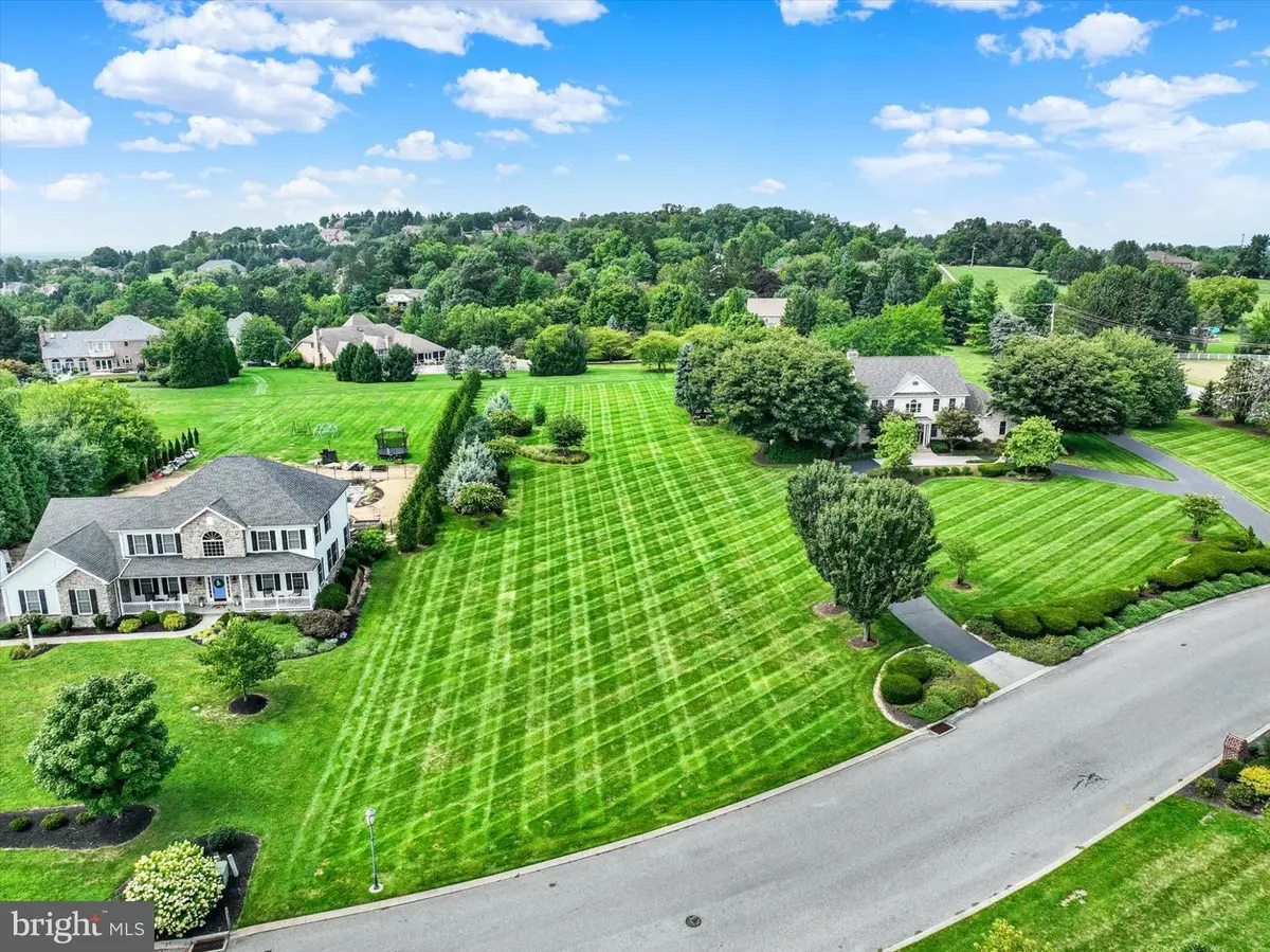 735 Rosewood Ln, York, PA 17403 - #1