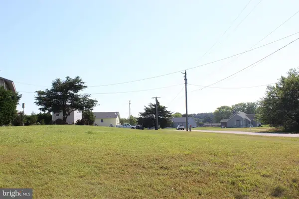 1601 High Seas Dr, GREENBACKVILLE, VA 23356