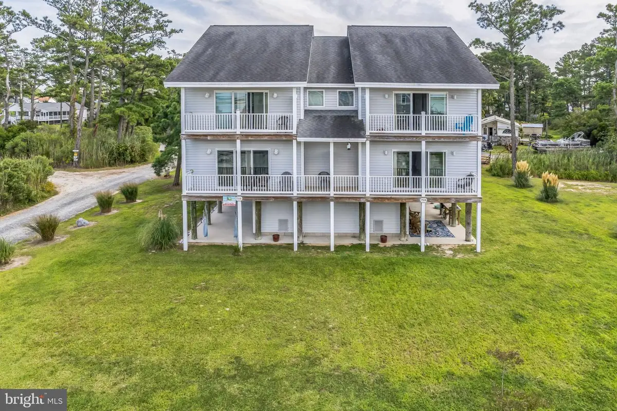7516 Doe Bay Ln, Chincoteague Island, VA 23336 - #1