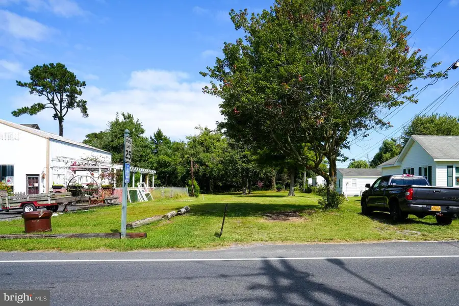 6497 Church St, Chincoteague Island, VA 23336 - #2