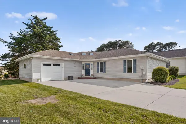 37122 Shark Ct, GREENBACKVILLE, VA 23356