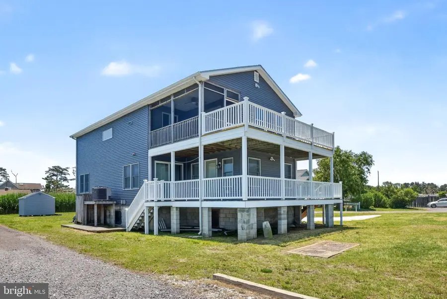 5061 Bay Colony Ln, Chincoteague Island, VA 23336 - #3