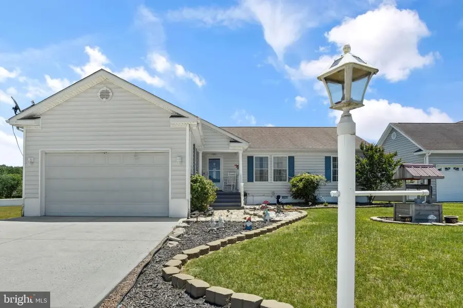 2353 Yardarm Dr, Greenbackville, VA 23356 - #2