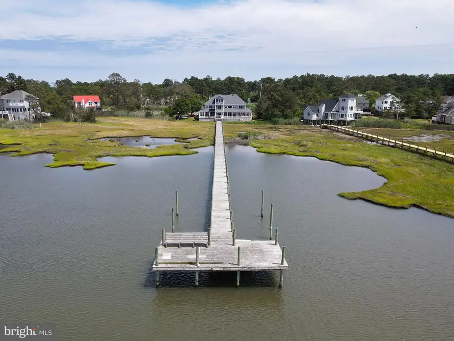 5141 Fish Ln, Chincoteague Island, VA 23336 - #3
