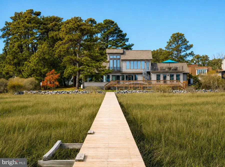 6107 Hopkins Ln, Chincoteague Island, VA 23336 - #3