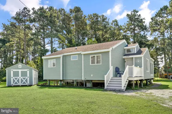 5190 Pine Tree Way, CHINCOTEAGUE ISLAND, VA 23336
