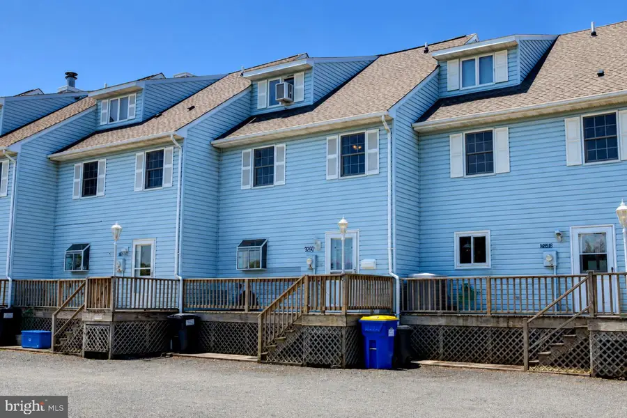 7550 Eastside Rd, Chincoteague Island, VA 23336 - #3
