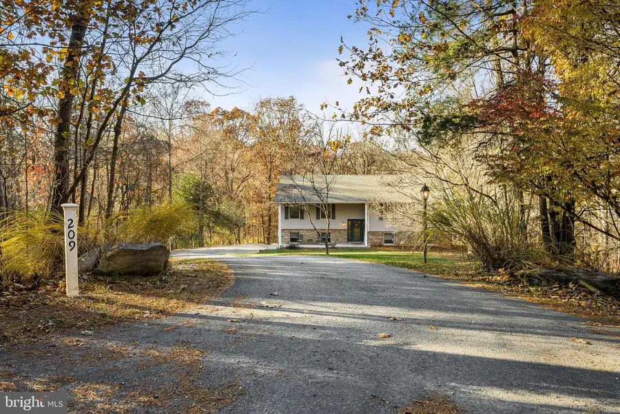 209 Raintree Rd, Verona, VA 24482 - Image #2