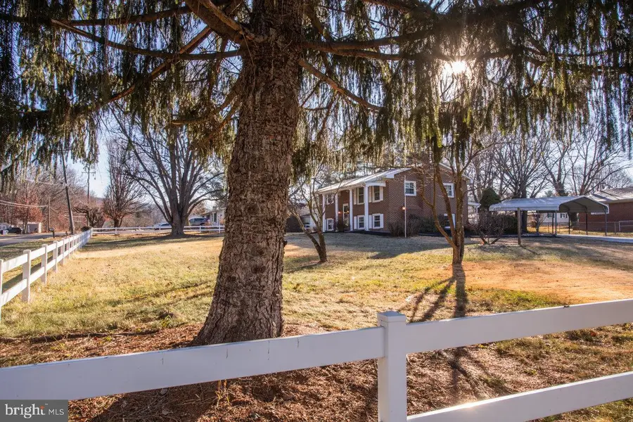 12 Essex Rd, Grottoes, VA 24441 - Image #3