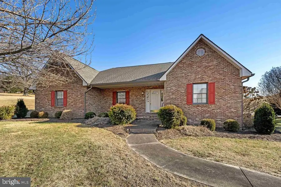 147 Bon Lea Dr, Staunton, VA 24401 - Image #2