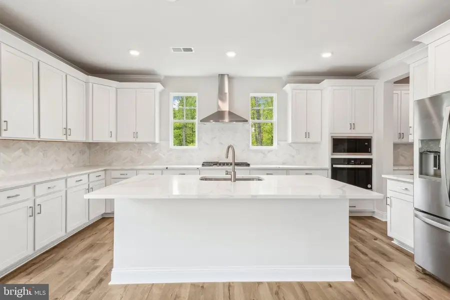 18 Avonwoods Dr, Staunton, VA 24401 - #2