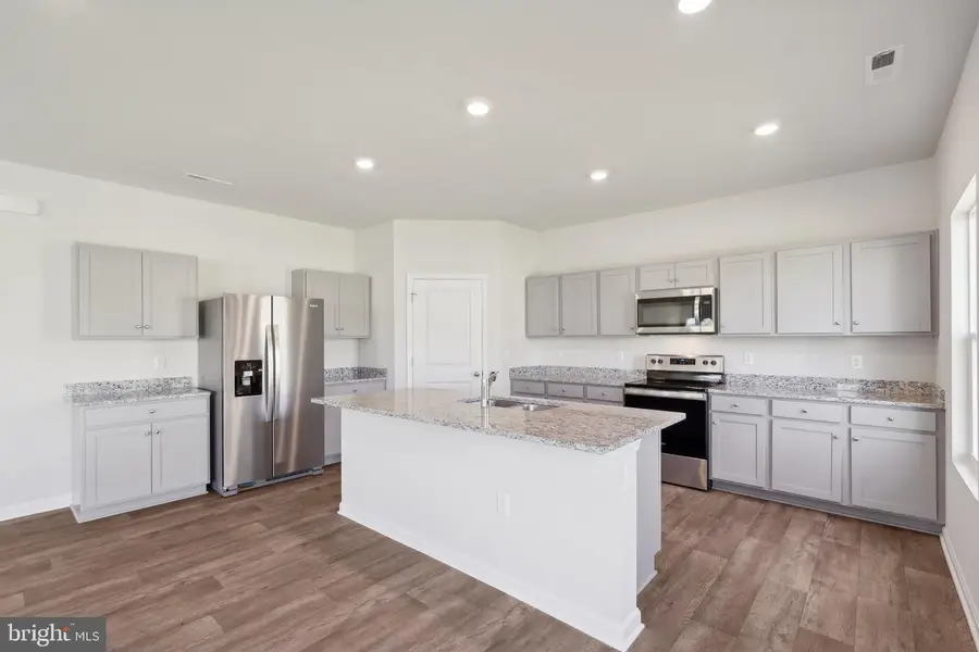 99 Fairfield Dr, Staunton, VA 24401 - #3