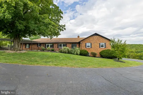 308 Stonewall Rd, WEYERS CAVE, VA 24486