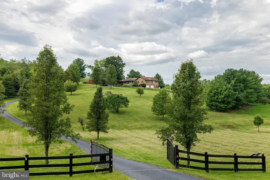 308 Stonewall Rd, Weyers Cave, VA 24486 - #3