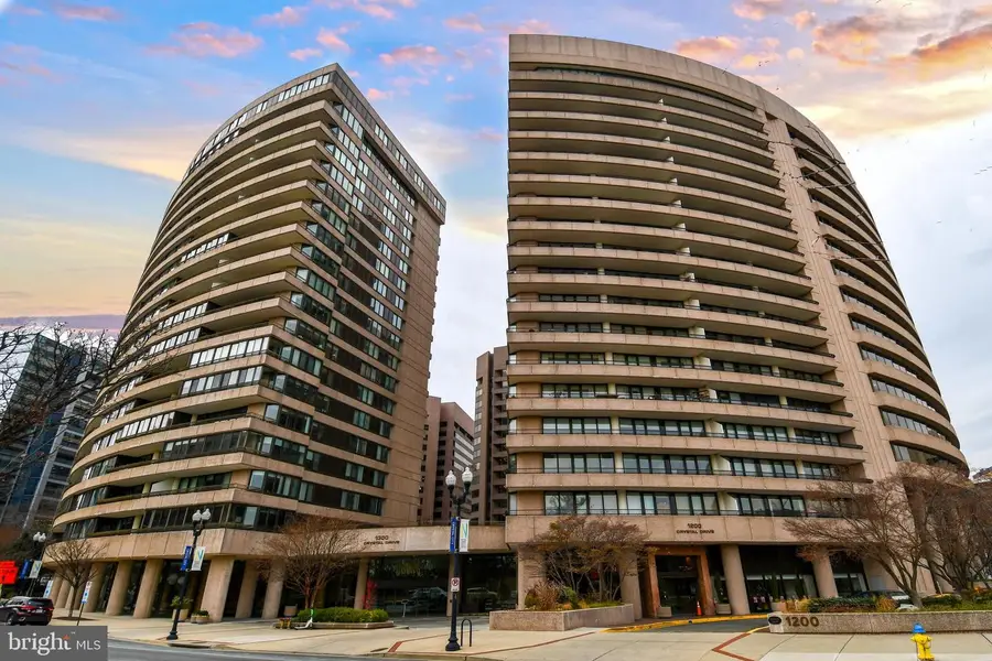 1300 Crystal Dr #310-s, Arlington, VA 22202 - Image #2