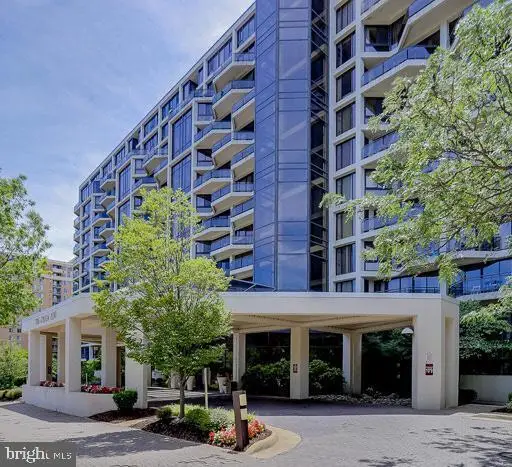 1530 Key Blvd #327, Arlington, VA 22209 - Image #1