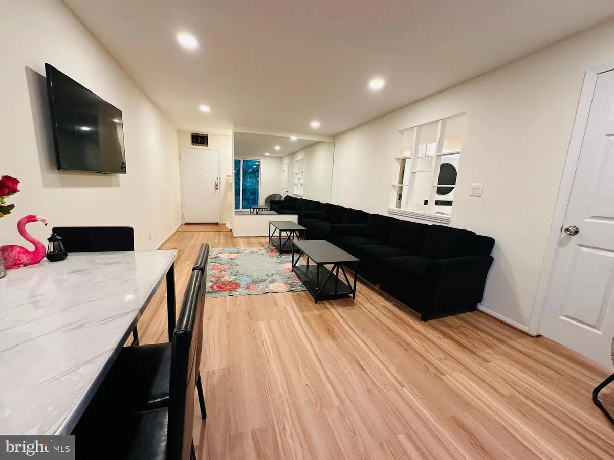 5051 7th Rd S #201, Arlington, VA 22204 - Image #1