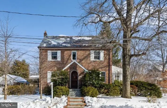 305 N Kenmore St, Arlington, VA 22201 - Image #1