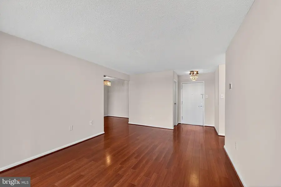 4500 S Four Mile Run Dr #314, Arlington, VA 22204 - #3