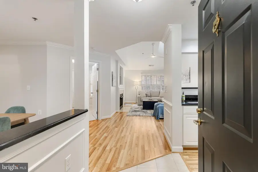 1320 N Wayne St #408, Arlington, VA 22201 - Image #2