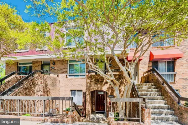 624 15th St S #1, ARLINGTON, VA 22202