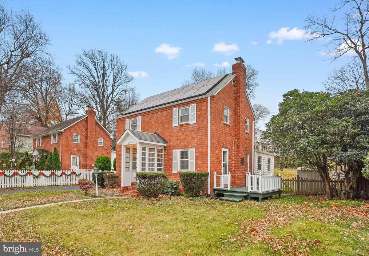 1008 N Roosevelt St, Arlington, VA 22205 - Image #1