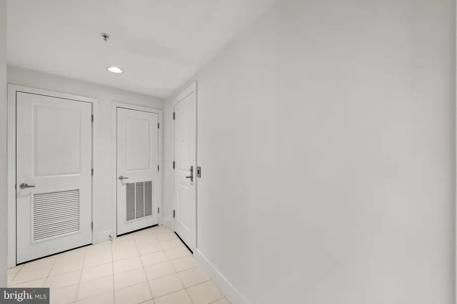 2001 15th St N #813, Arlington, VA 22201 - Image #3