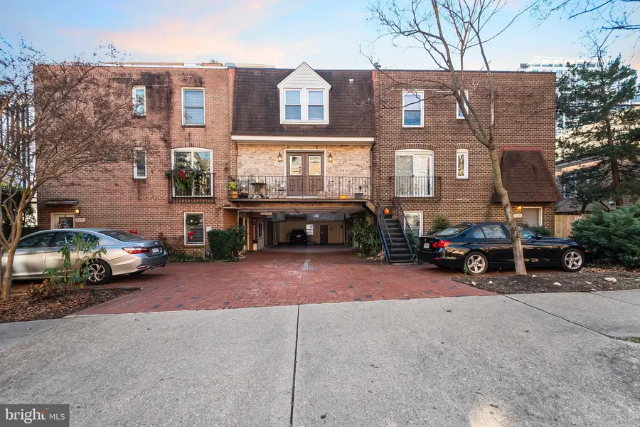 1527 N Colonial Ter #b, Arlington, VA 22209 - Image #2