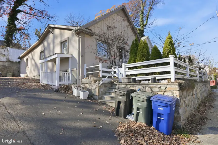 2022 S Monroe St S, Arlington, VA 22204 - Image #2