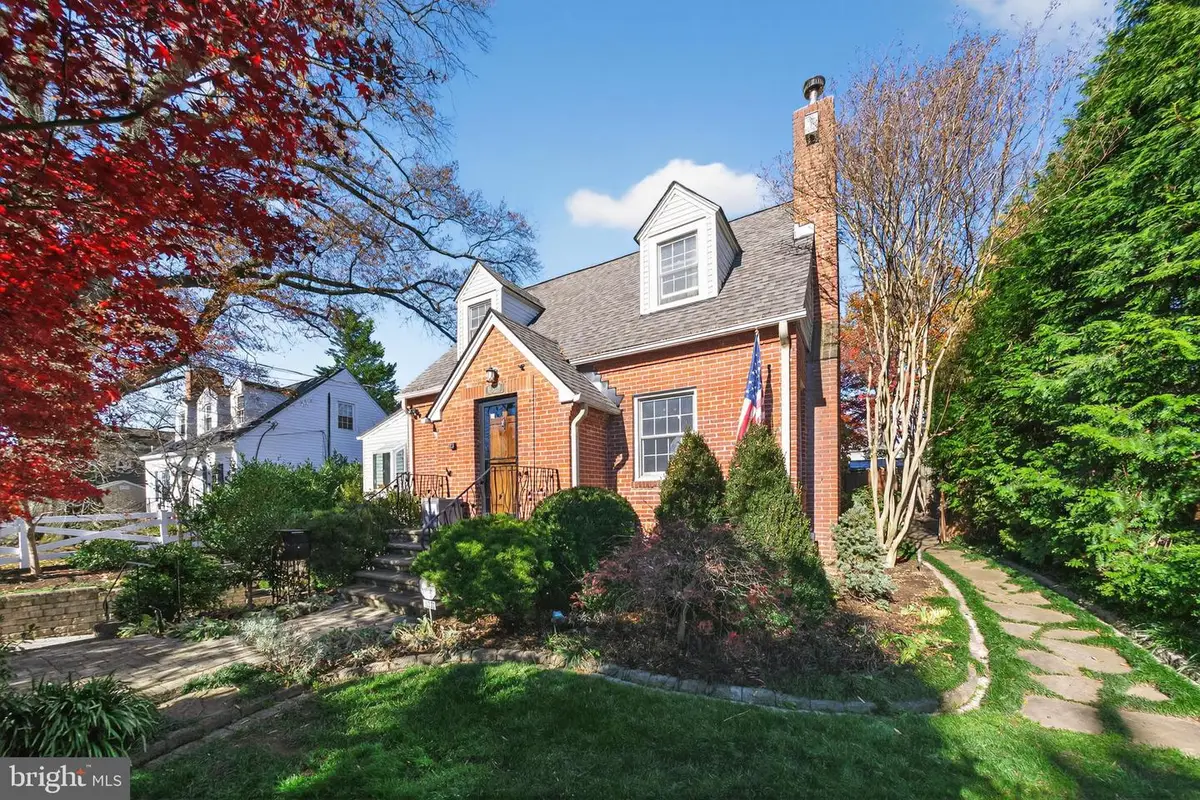 6329 19th St N, Arlington, VA 22205 - Image #1