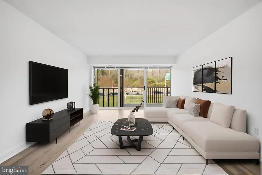 1300 Army Navy Dr #124, Arlington, VA 22202 - Image #3