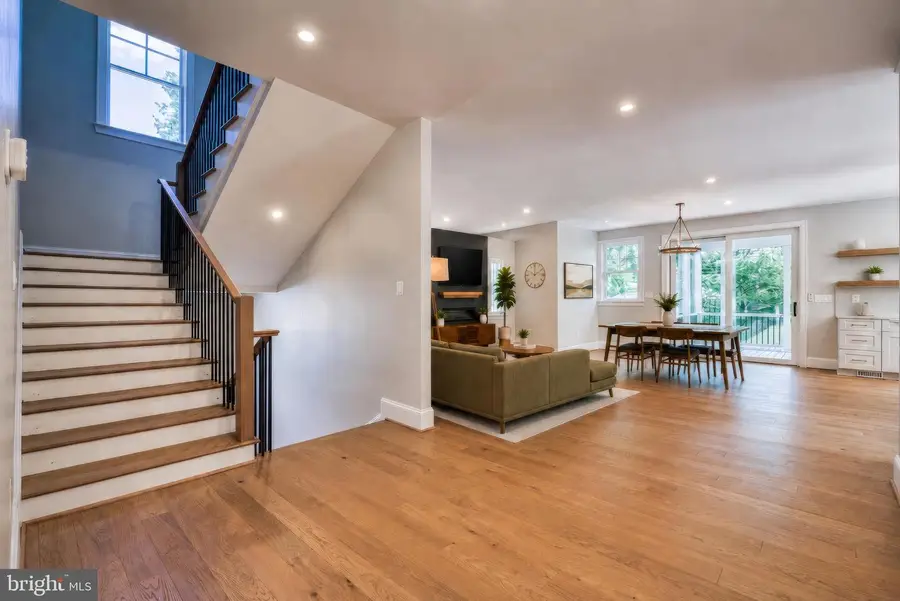 1032 20th St S, Arlington, VA 22202 - #3