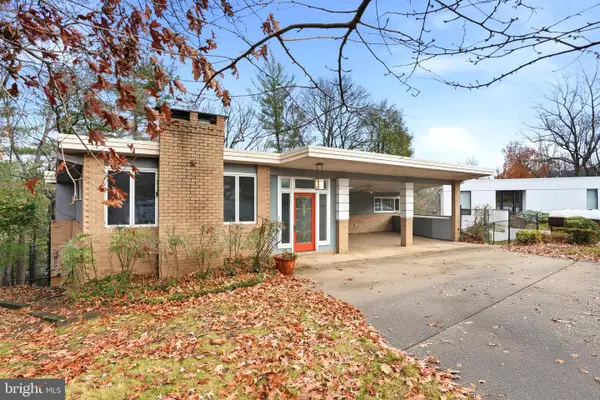 2745 N Radford St, ARLINGTON, VA 22207