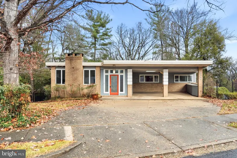 2745 N Radford St, Arlington, VA 22207 - Image #2