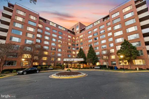 1111 Arlington Blvd #318, ARLINGTON, VA 22209
