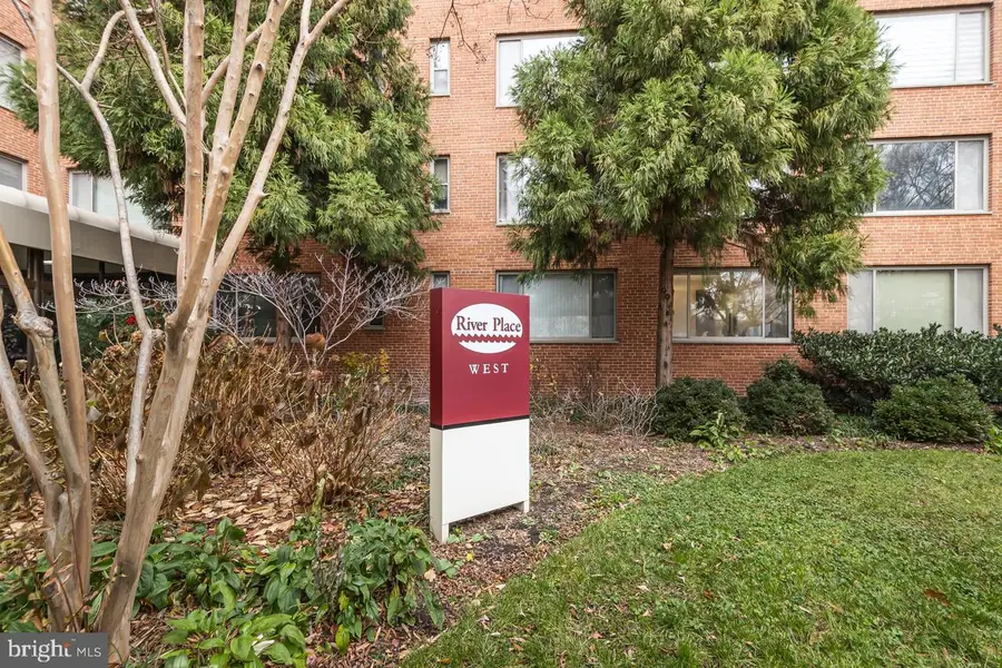 1111 Arlington Blvd #318, Arlington, VA 22209 - Image #2