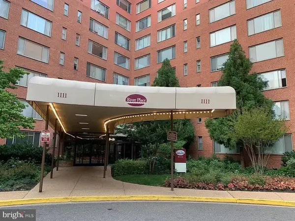 1111 Arlington Blvd #601, ARLINGTON, VA 22209