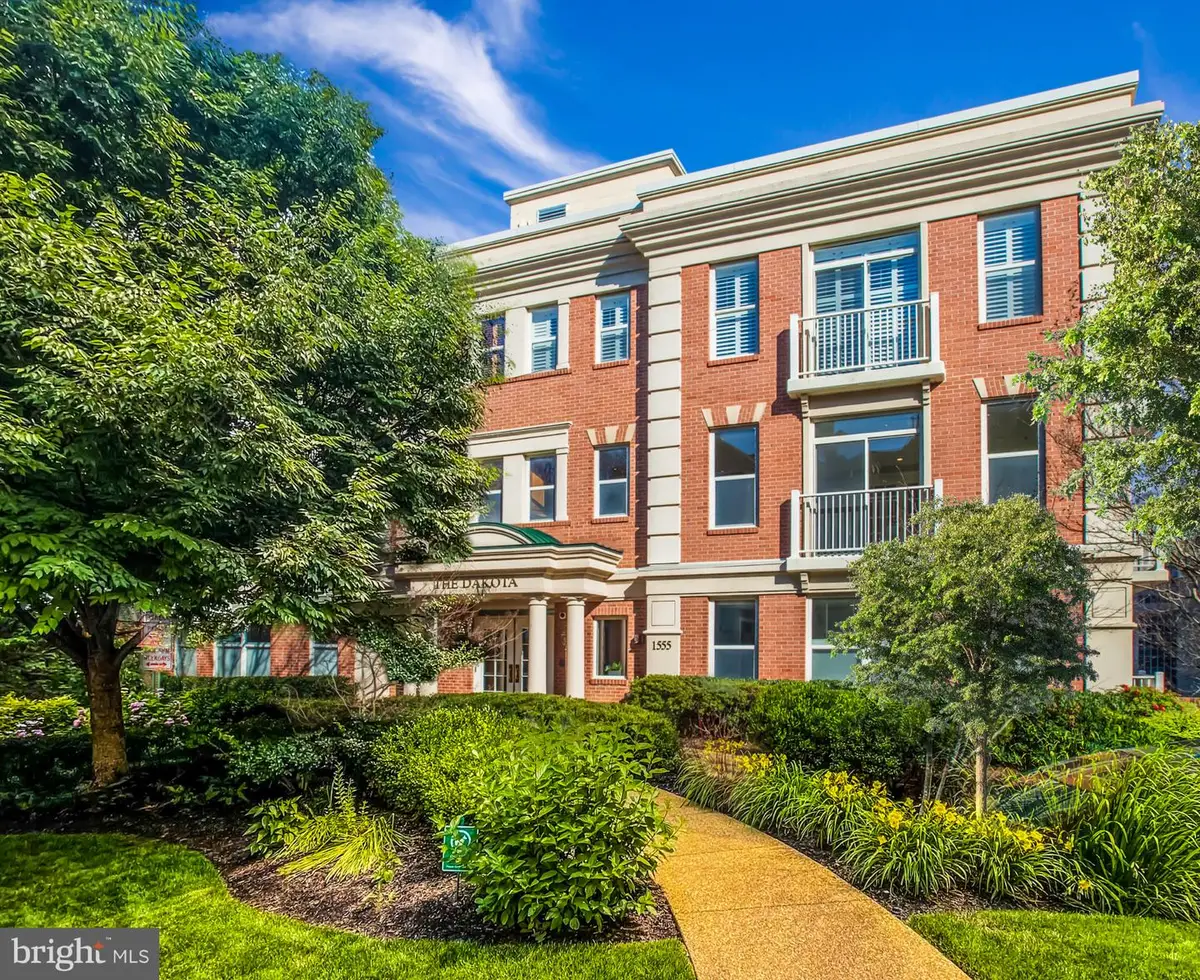 1555 N Colonial Ter #601, Arlington, VA 22209 - Image #1