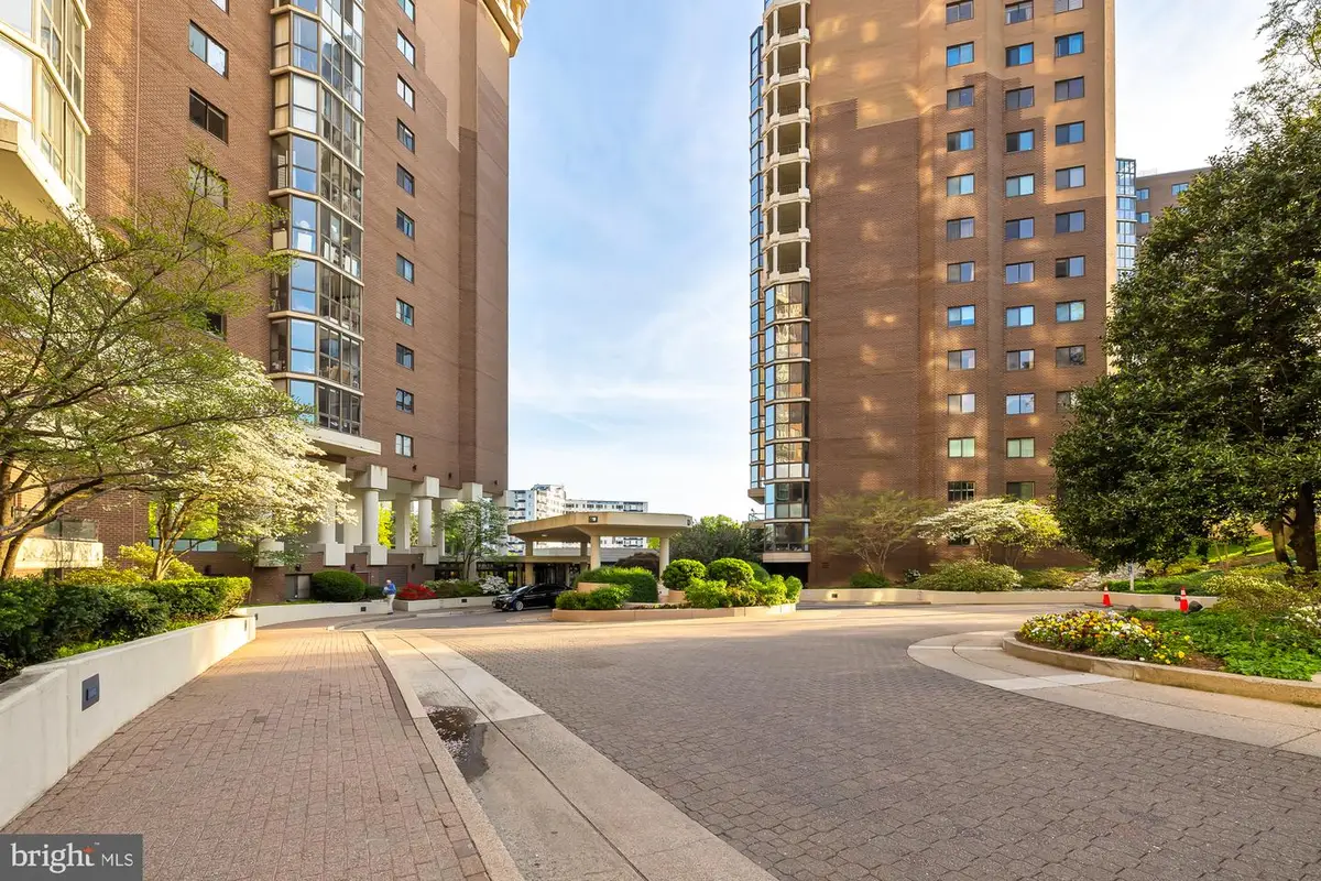 1600 N Oak St #318, Arlington, VA 22209 - Image #1