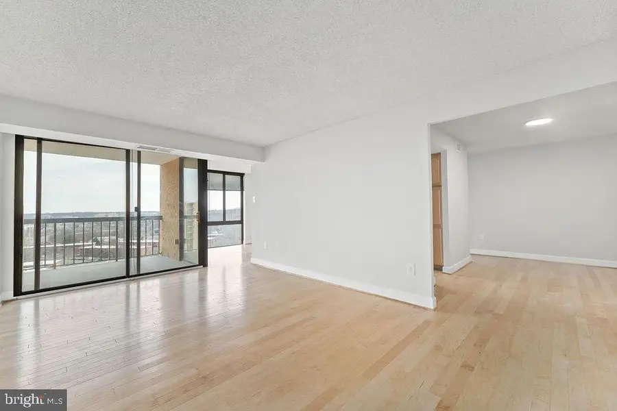 4500 S Four Mile Run Dr #1113, Arlington, VA 22204 - Image #3