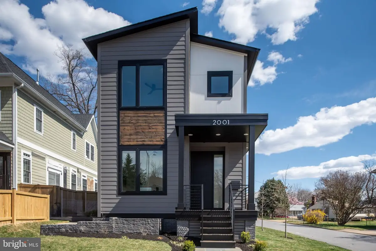 2001 N George Mason Dr, Arlington, VA 22207 - #1