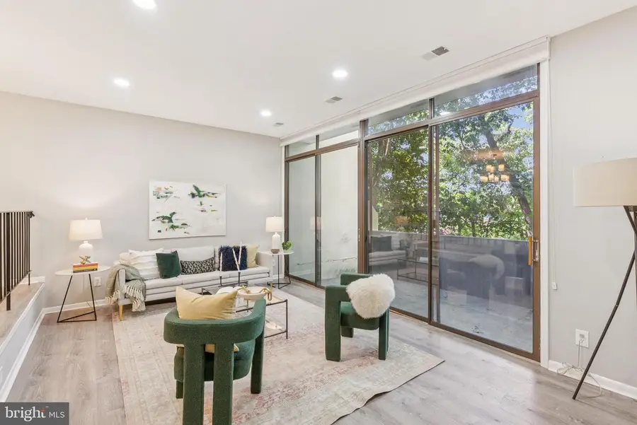 2246 S Randolph St #1, Arlington, VA 22204 - #2