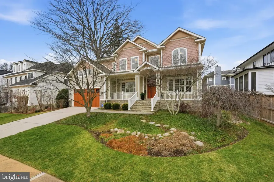 6607 31st St N, Arlington, VA 22213 - Image #2